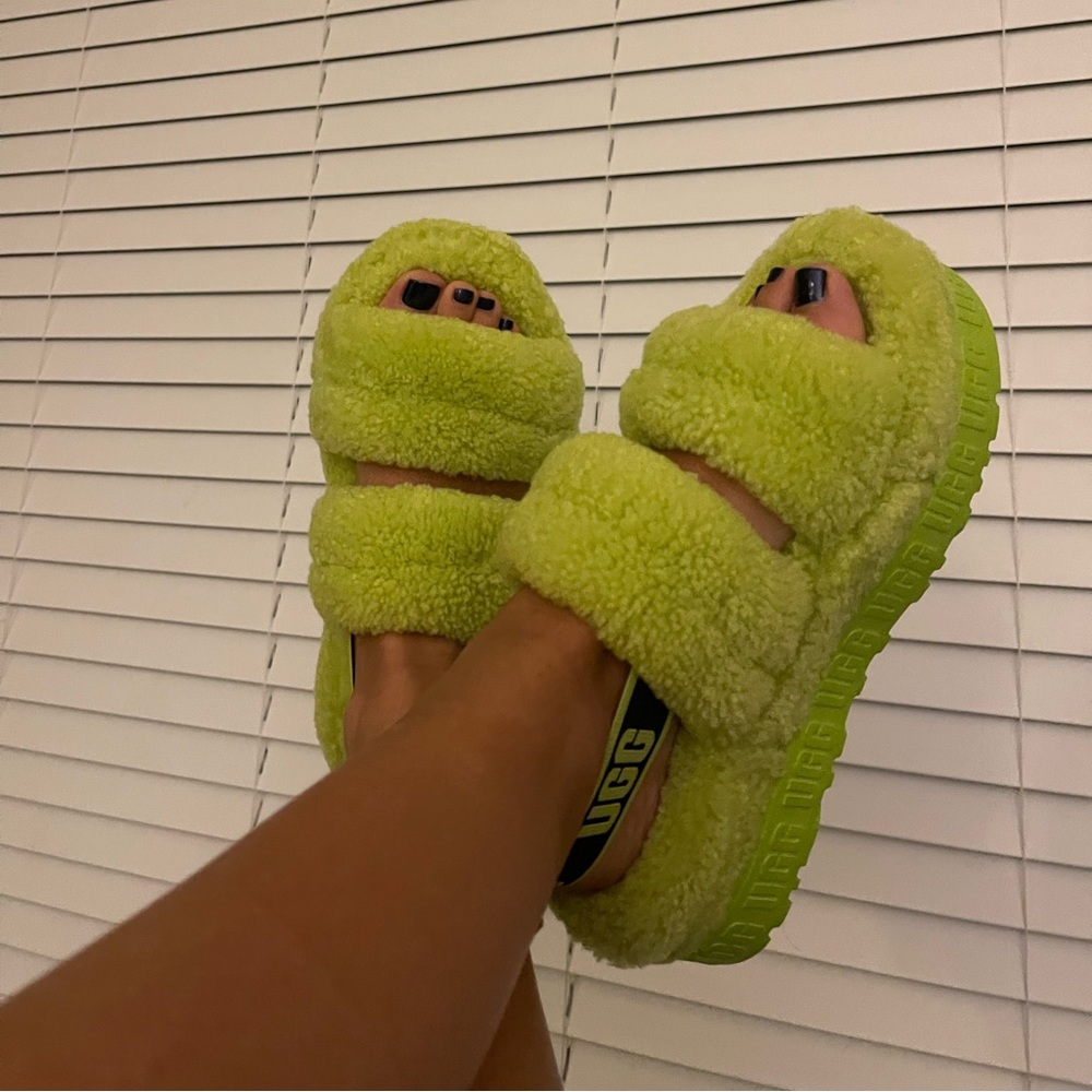 UGG SLIPS brand New !